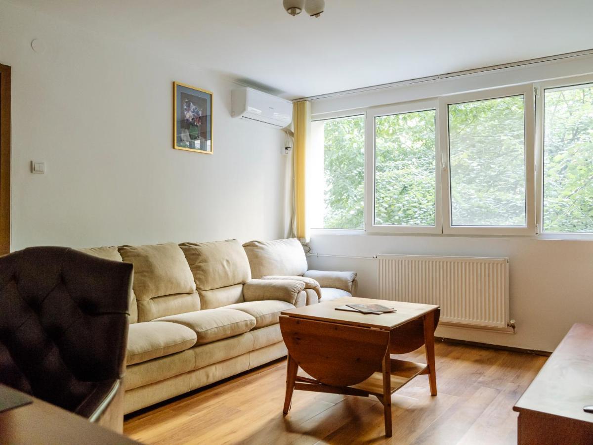 Old Town Historic Apartment With Backyard Mini Park Bukarest Exterior foto