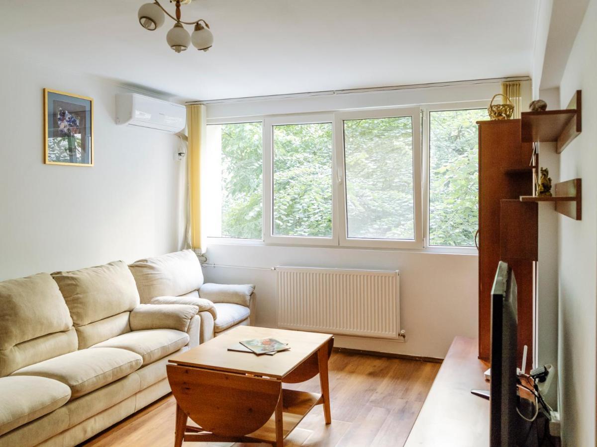 Old Town Historic Apartment With Backyard Mini Park Bukarest Exterior foto